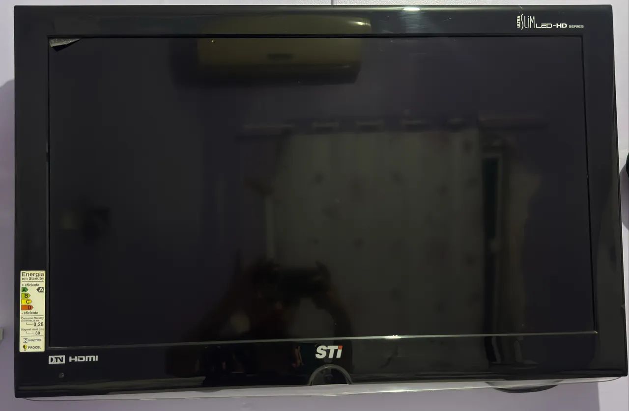 TV STI LED HD 32? com Entrada HDMI - Ótimo Estado