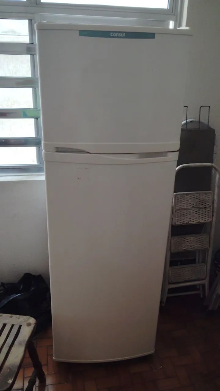 Geladeira R$ 1600.00 ZAP * - Foto 3