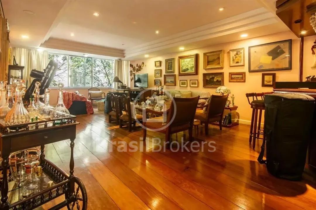 Apartamento à venda com 224m², 3 quartos e 1 vaga