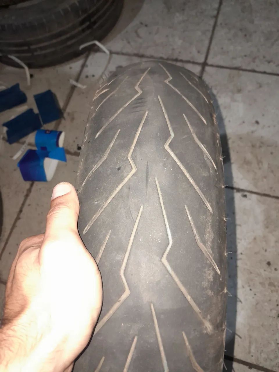 Pneu 110/70 R17 diablo rosso 3 meia vida