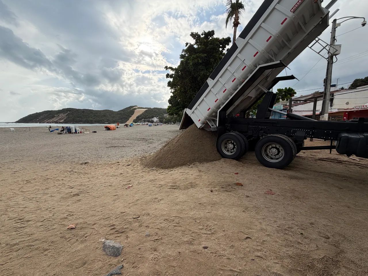 Vendas de areia, brita, aterros todo o material para sua construção  - Foto 4