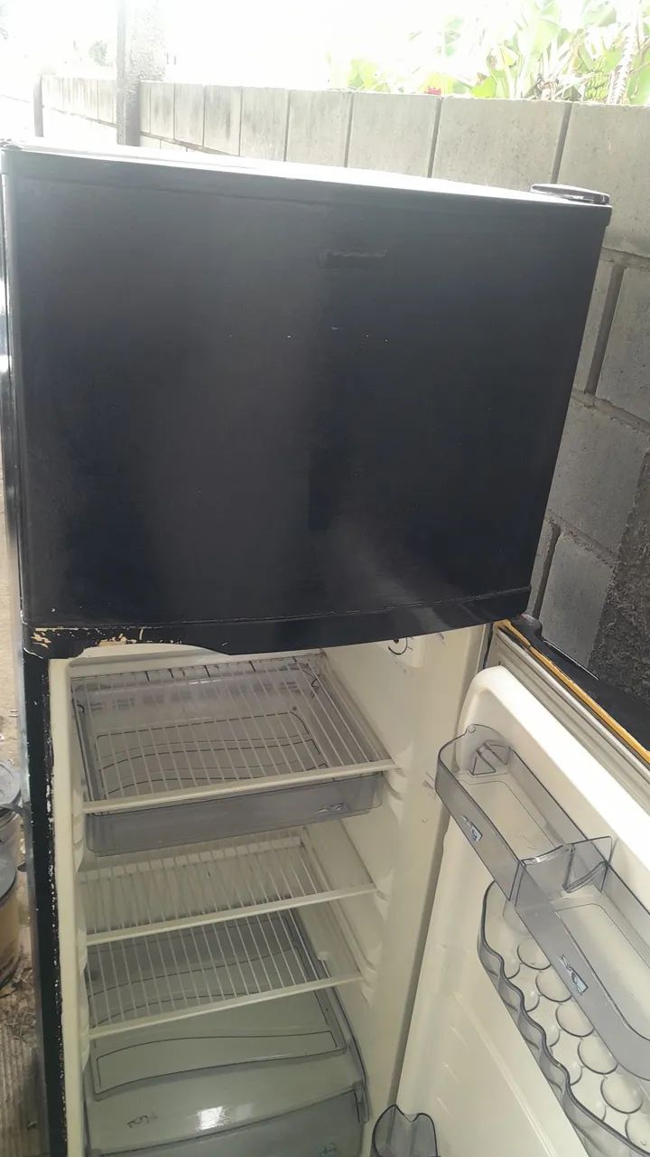 Geladeira consul 340 litros. Funcionando perfeitamente  - Foto 3
