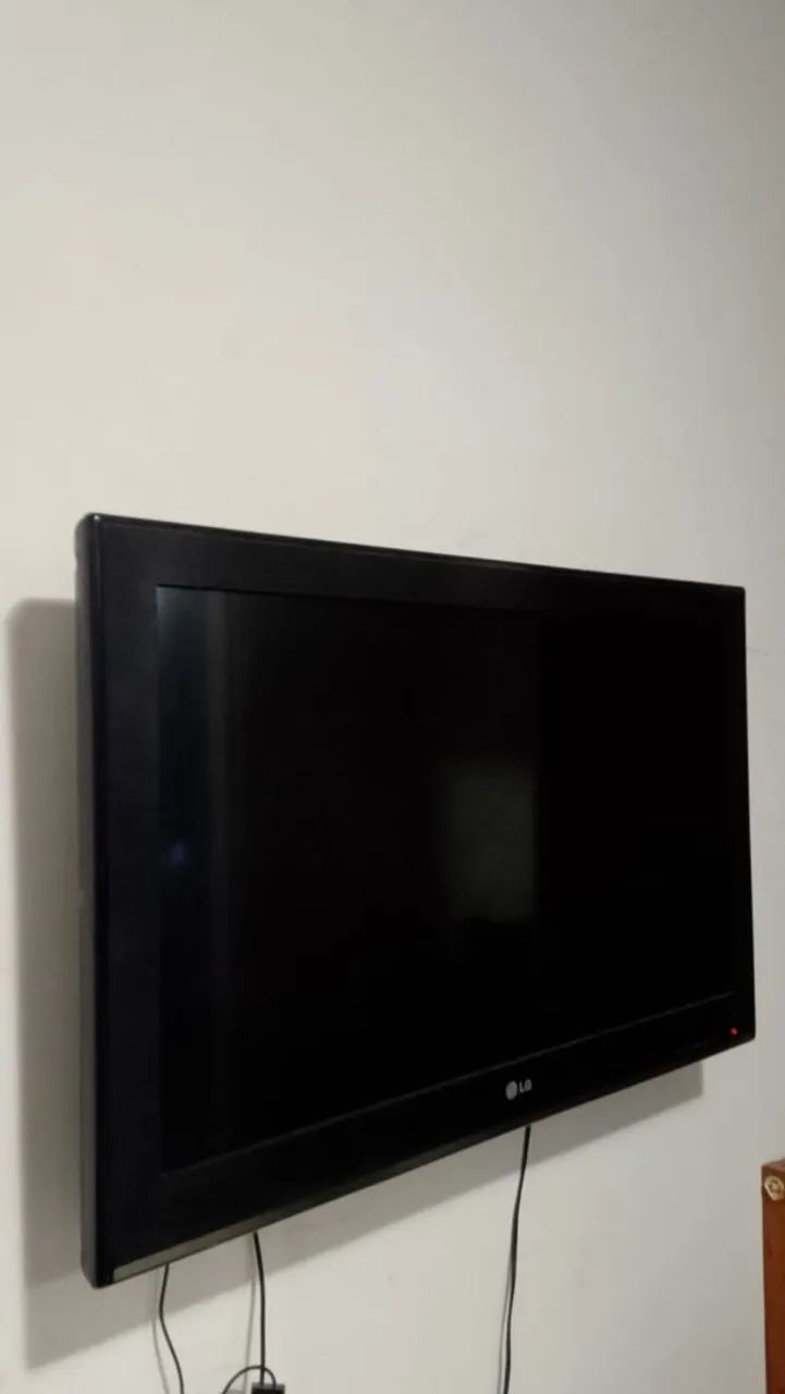 Televisão LG, 32 polegadas, em perfeito estado, não é smart 
