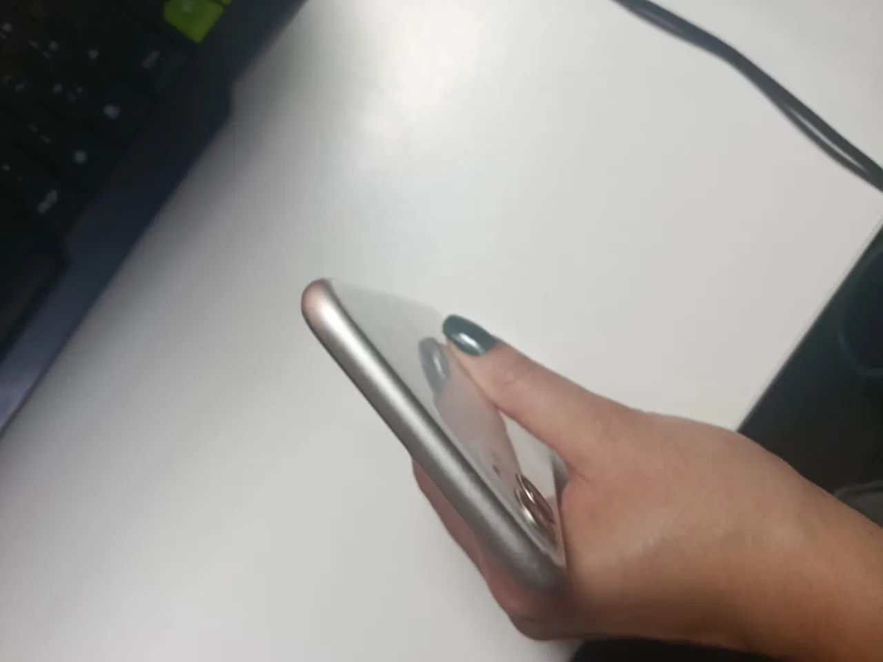 iphone 11 besteira boa e celular em ótimo estado  - Foto 5