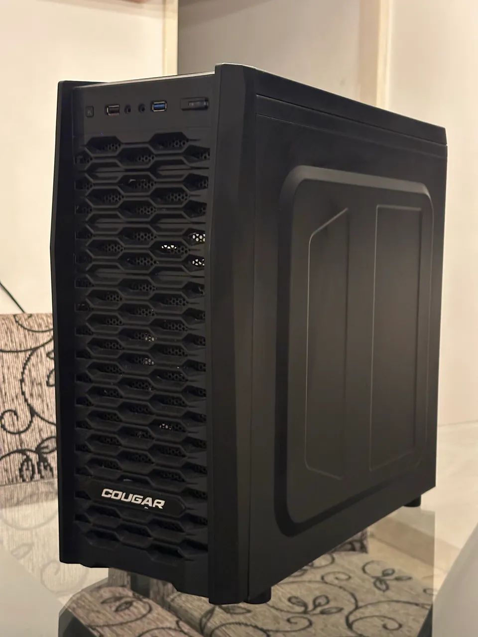 Vende-SE PC Gamer404871446088263682