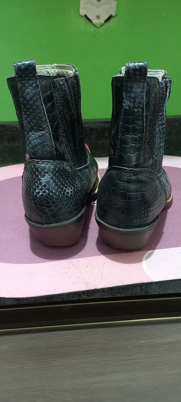 Bota Coutry  em couro número 41  - Foto 4