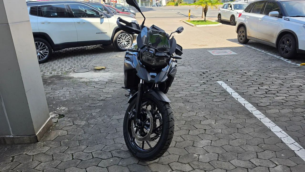 F750 GS TRIPLE BLACK - Foto 2