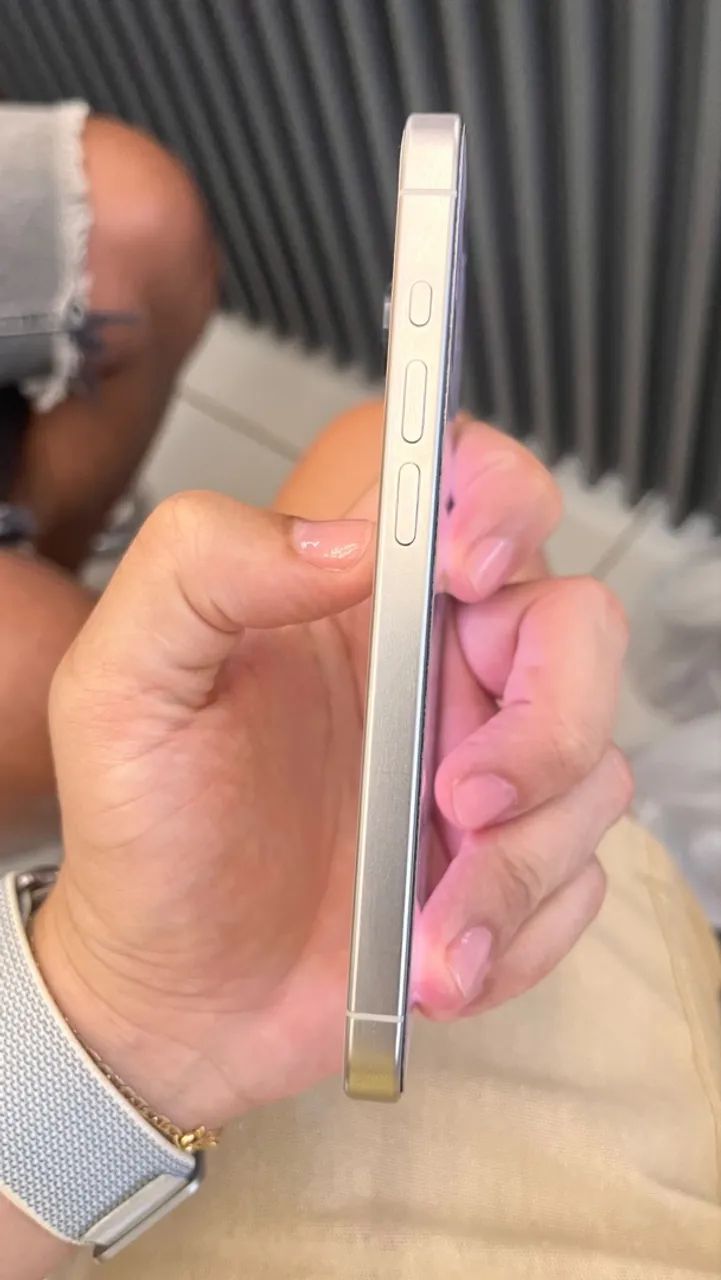 iPhone 15 Pro - 128GB - Foto 4