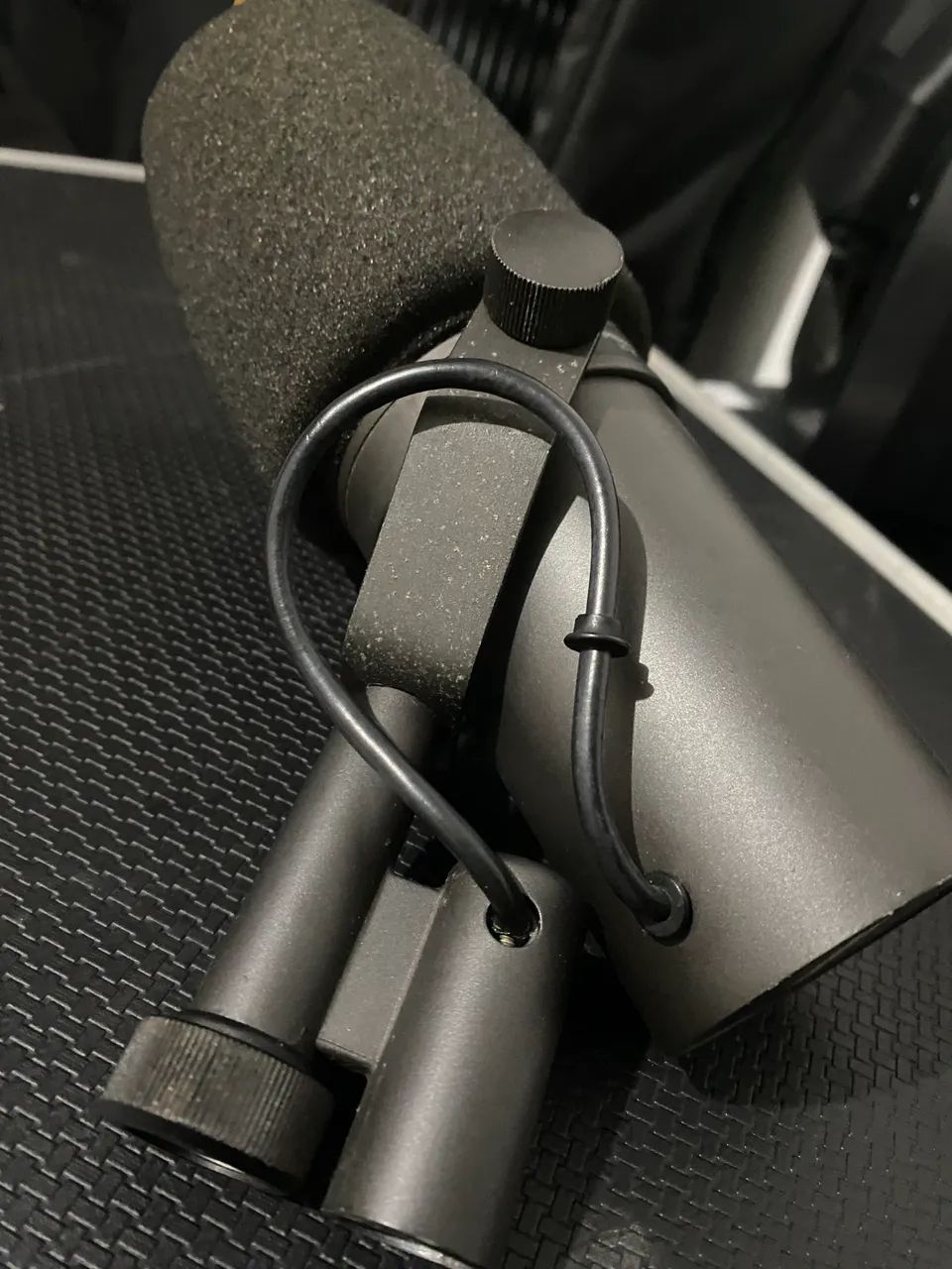 Microfone Shure SM7 México usado  - Foto 3