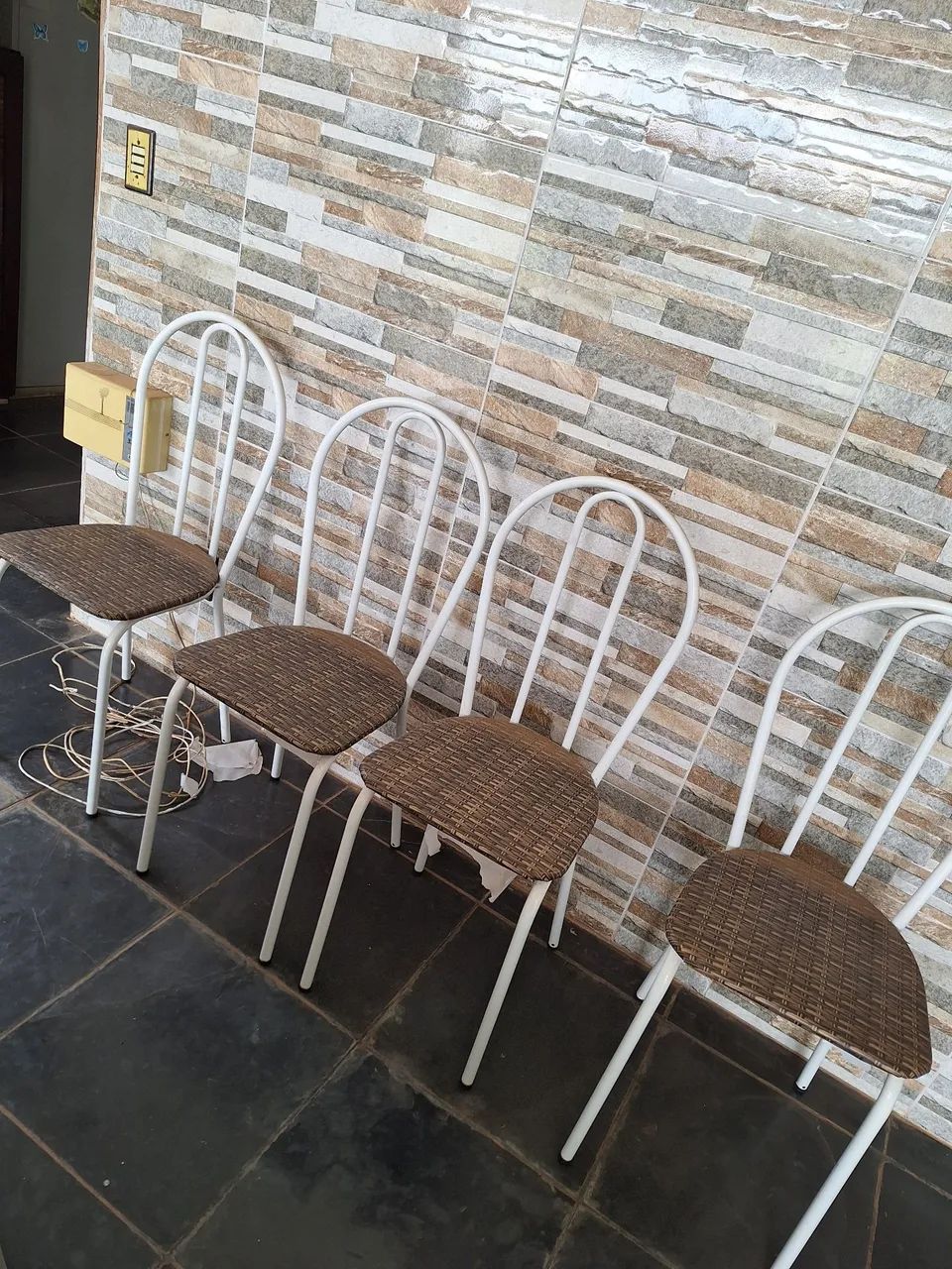 Mesa com 4 cadeiras - Foto 2