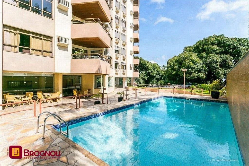 Apartamento em Agronômica