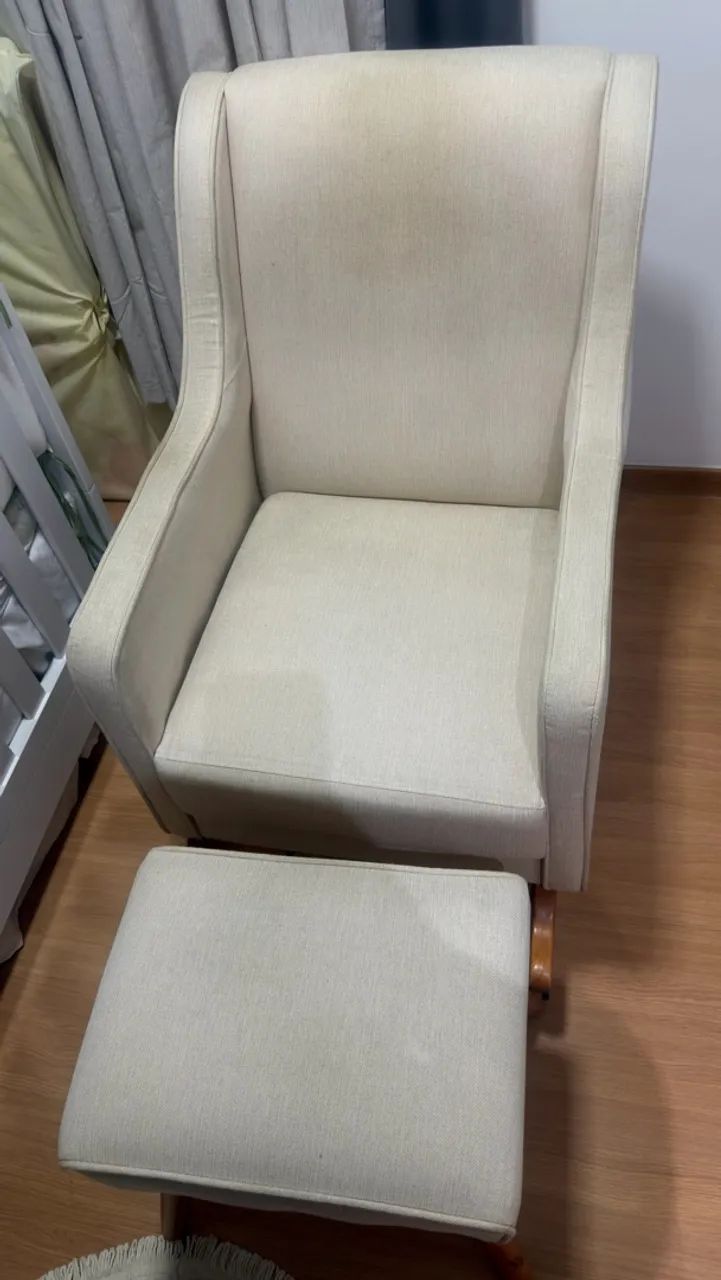 Vendo Poltrona amamentação com apoio de pé - Foto 3