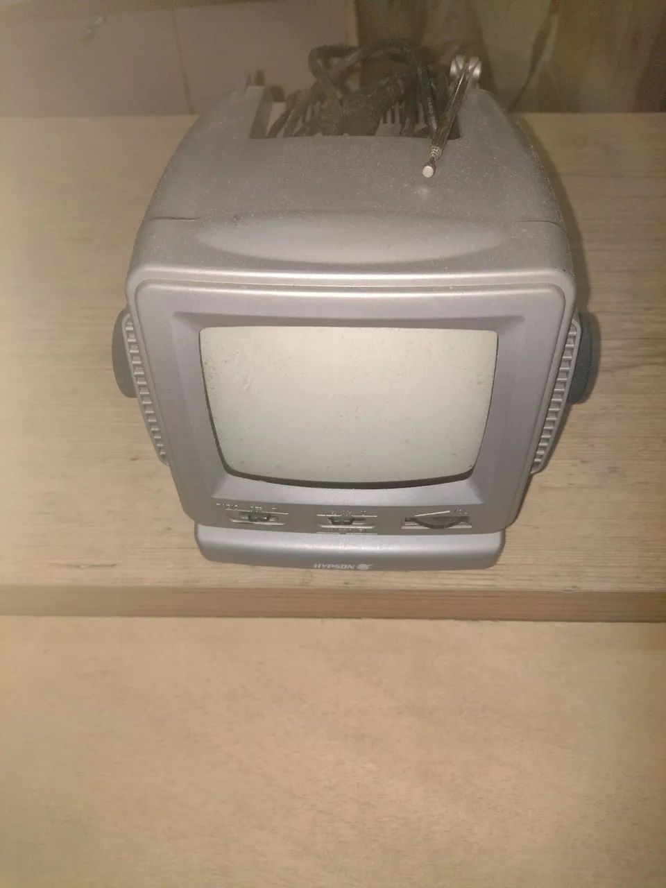 Tv/rádio portátil 5 polegadas  - Foto 2