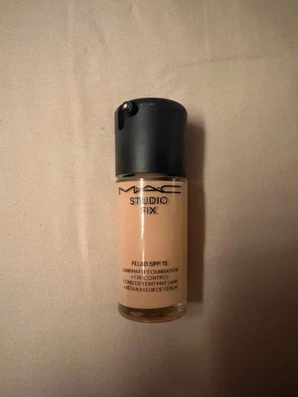 Base MAC Studio Fix Fluid NW10