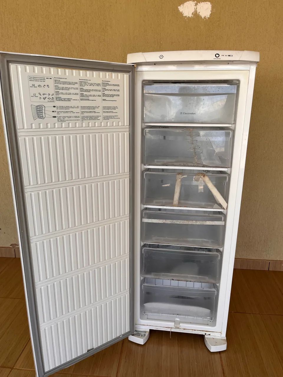 Freezer Electrolux FE 22