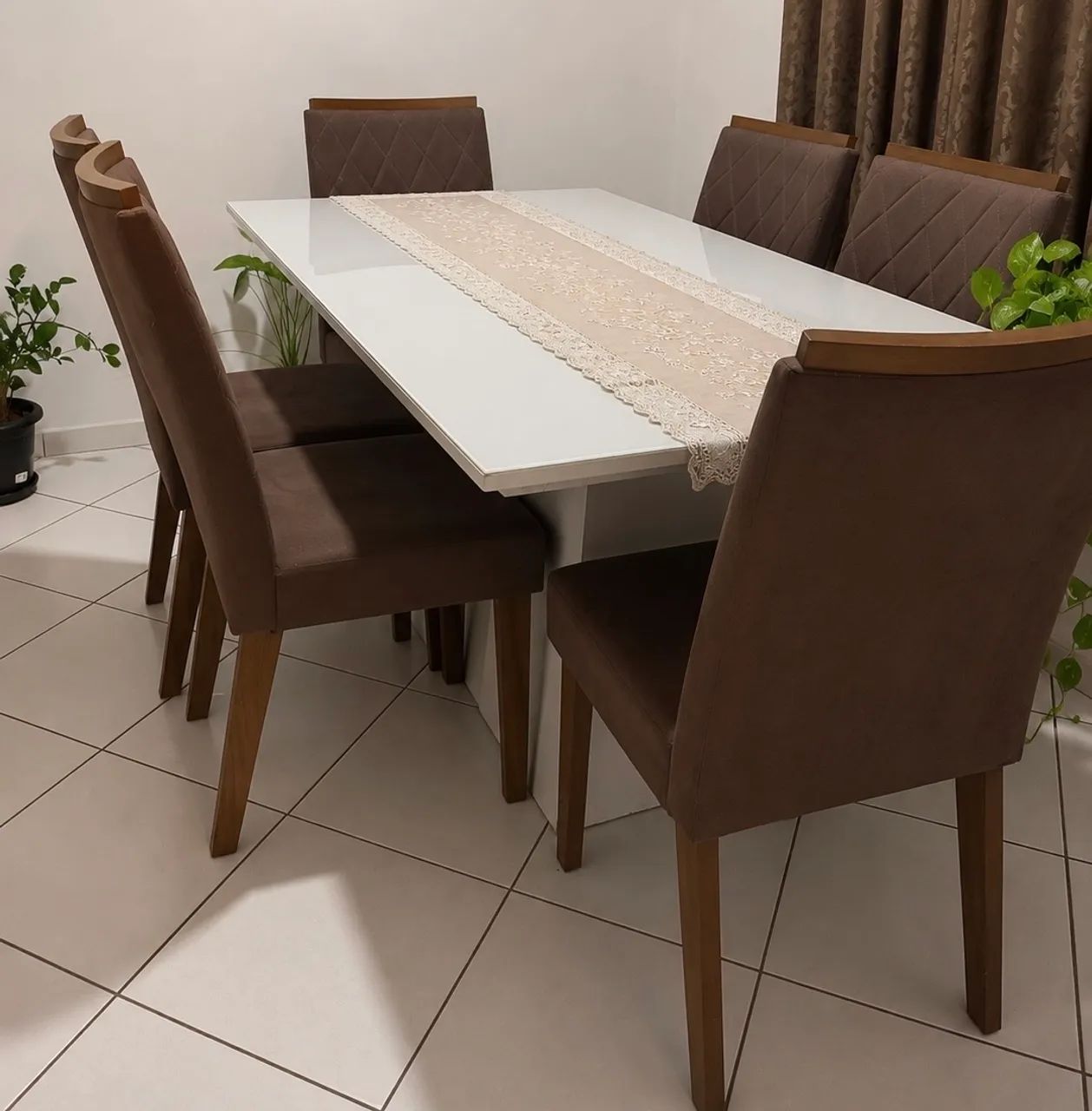 Mesa de Jantar 6 lugares com 6 Cadeiras Estogafadas - Foto 3