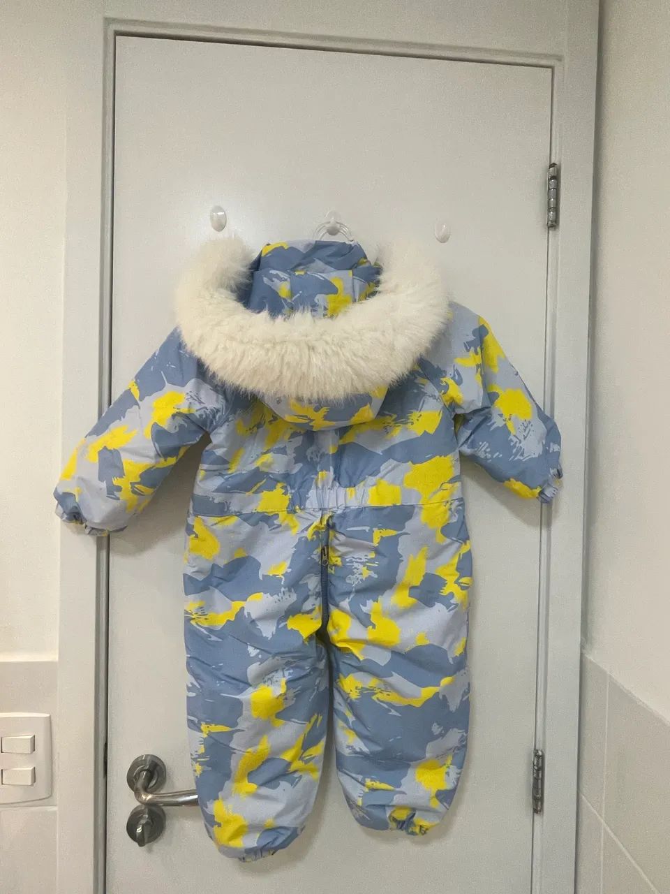  Macacão de Neve Infantil Estampado Tam 3 - Impermeável | Usado 1x | Impecável - Foto 2