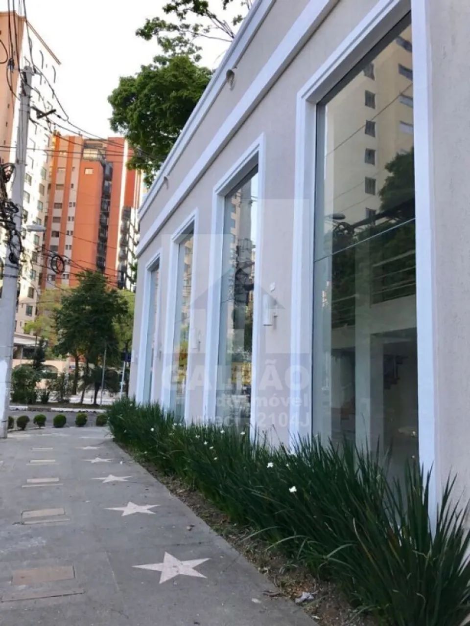 Oportunidade imóvel de esquina moderno, pronto para uso com ar condicionado e pé direto du - Foto 4