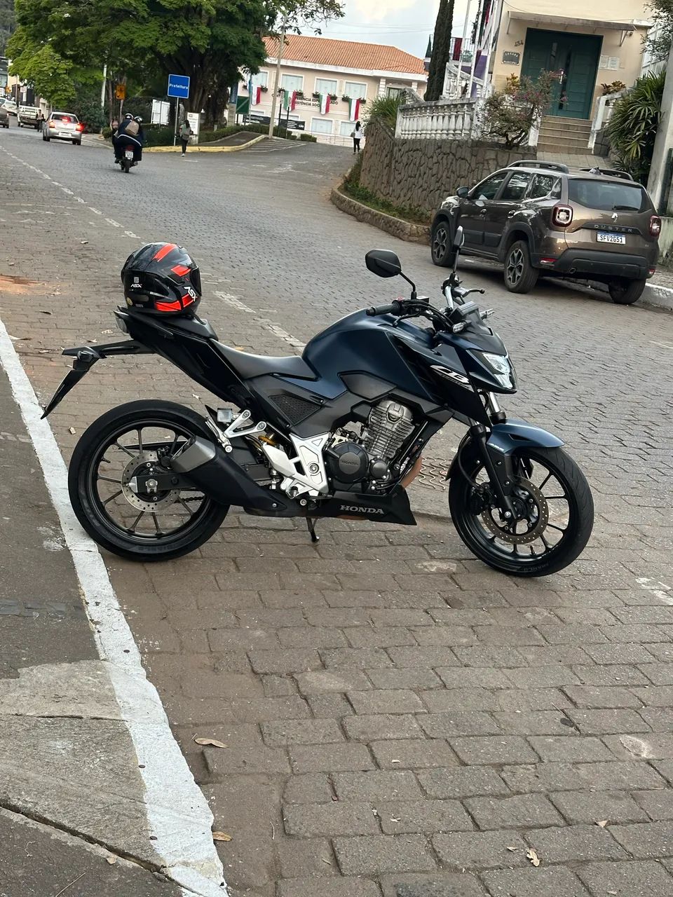 CB TWISTER 300F 