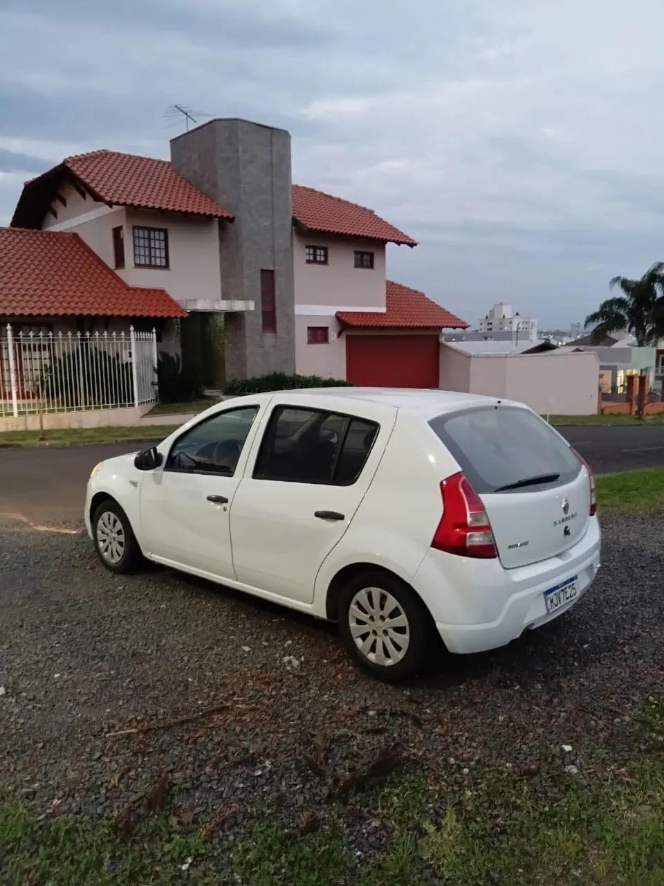 Renault Sandero Authentique Hi-flex 1.0 16V 5P 2013 - Foto 4