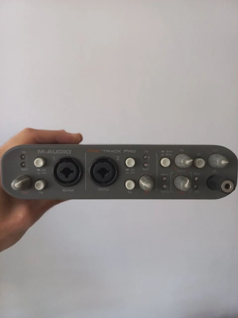 M-AUDIO FAST TRACK PRO Placa de áudio/ interface de audio  - Foto 3