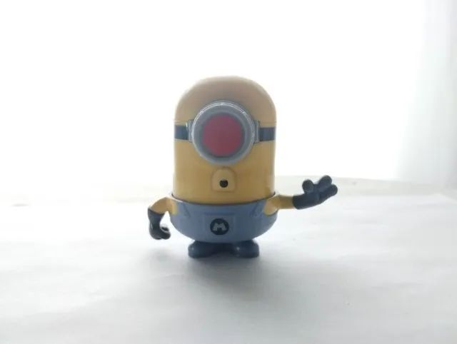 Boneco Minion Mega Mel