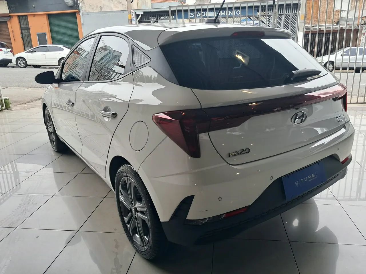 Hyundai HB20 Limited 1.0 Flex 12V Mec., foto 4 de 9