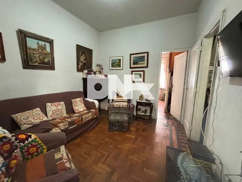 Apartamento : / Residencial / Humaitá