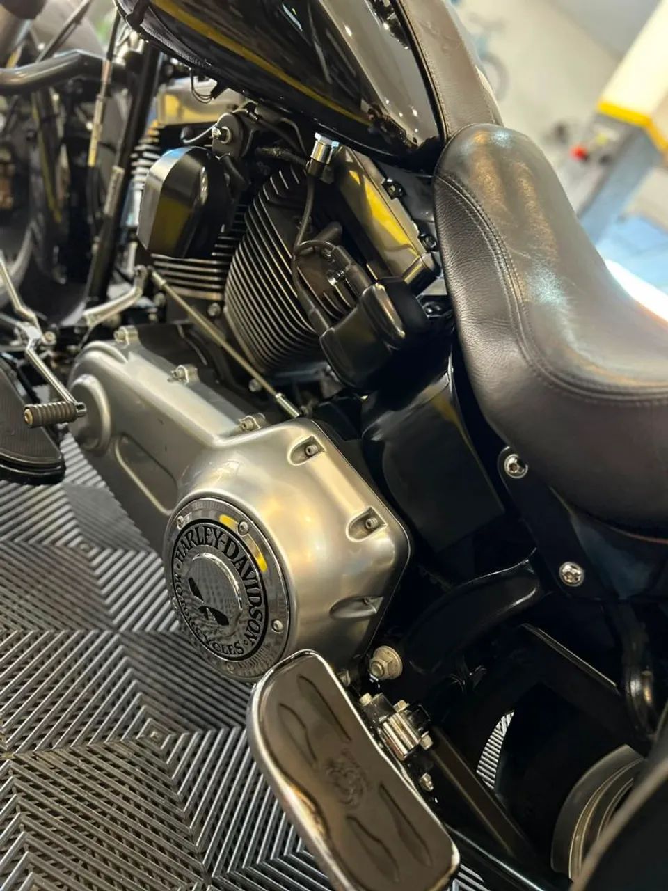 HARLEY-DAVIDSON FAT BOY LOW SPECIAL - 2015 - Foto 4