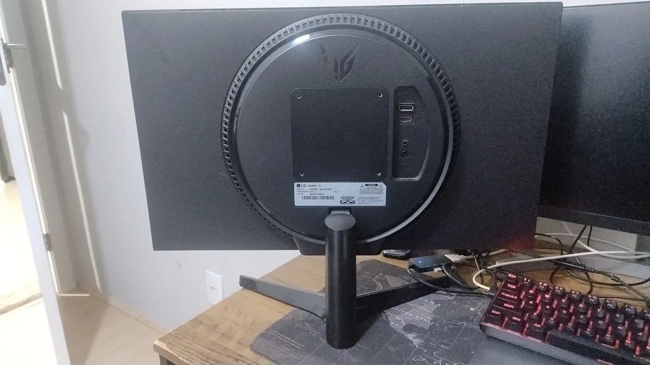 Monitor Gamer LG Ultragear 24 IPS - Foto 4