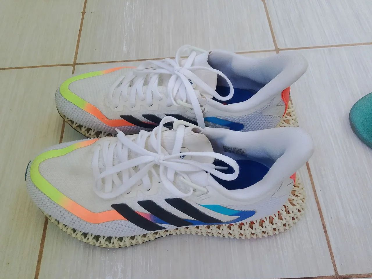Tênis Adidas 4D zerado barato - Foto 3
