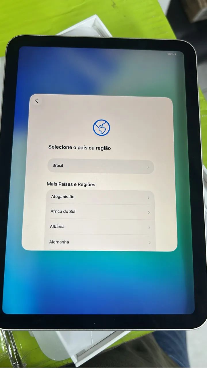 Vendo iPad mini com avaria na tela