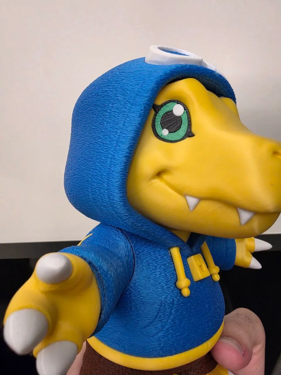 Digimon Agumon com roupa do Tai figure - Foto 3