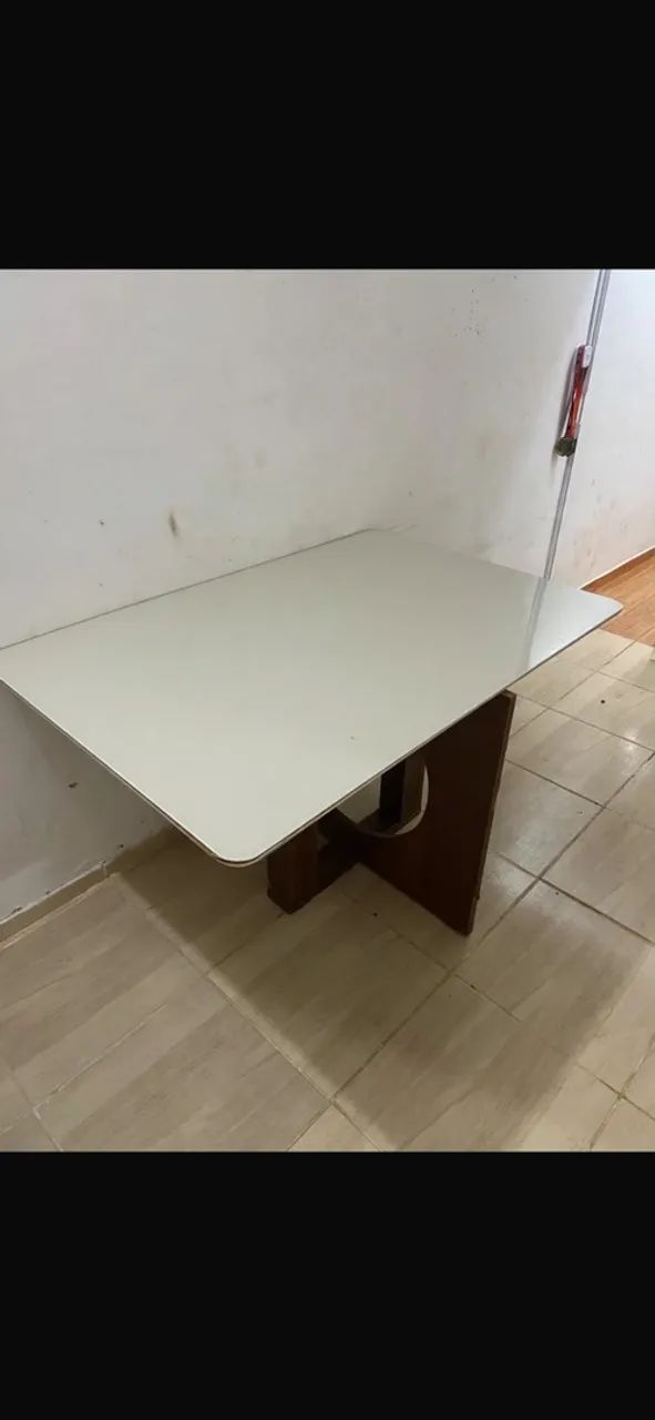 Vendo mesa de jantar 