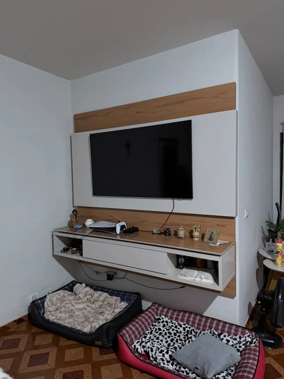 Painel para TV  Branco com LED - Seminovo - Foto 5
