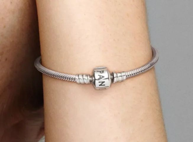 Pulseira divertida com fecho cilíndrico e elos em formato de cobra. prata de lei - Foto 5