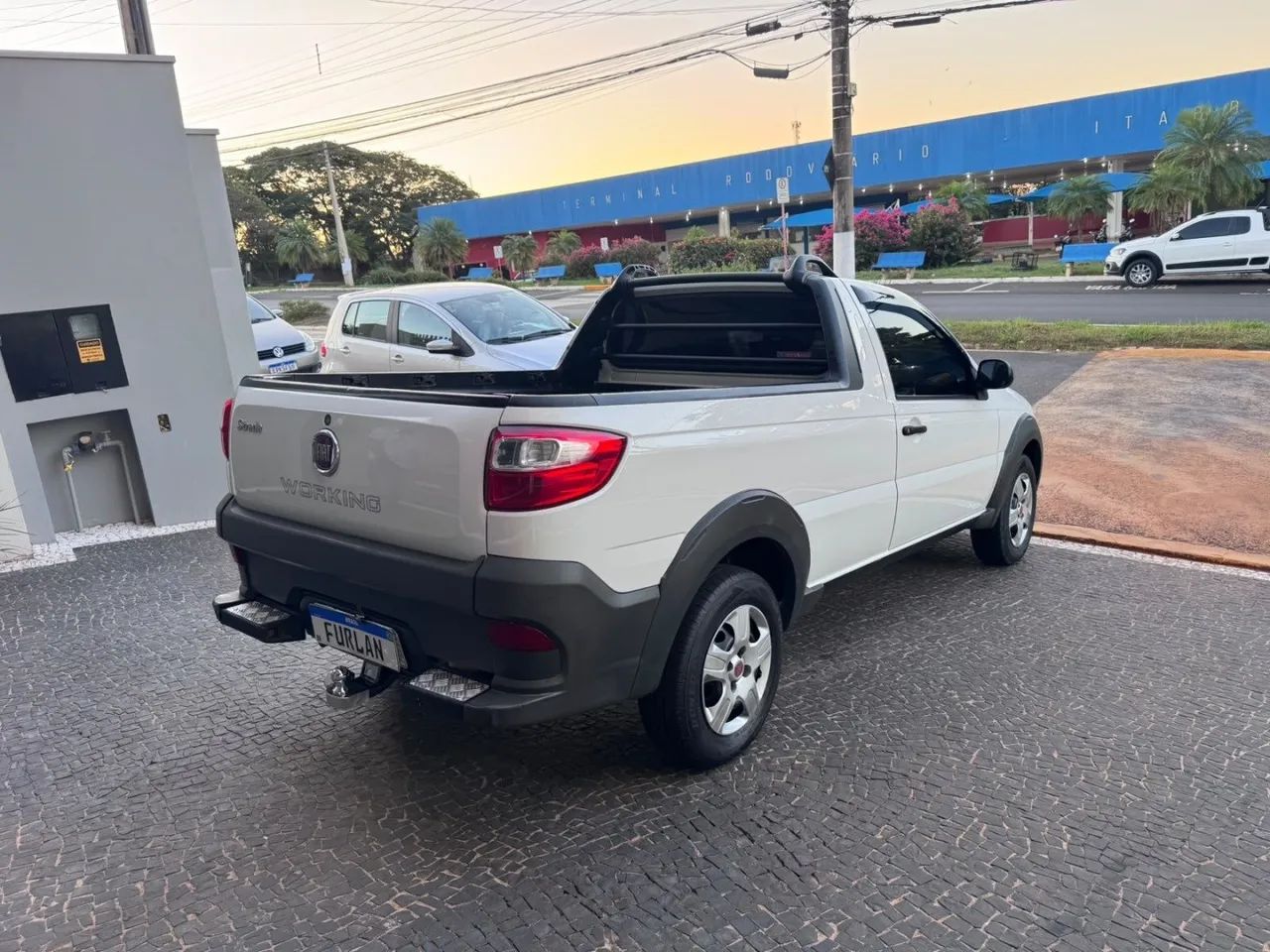 Fiat Strada 1.4 MPI Fire Flex 8V CS 2016 - Foto 3