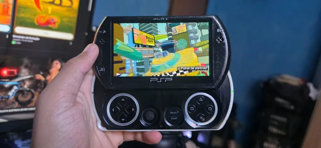 Psp go preto com defeito nos botões pra cima e pra direita
