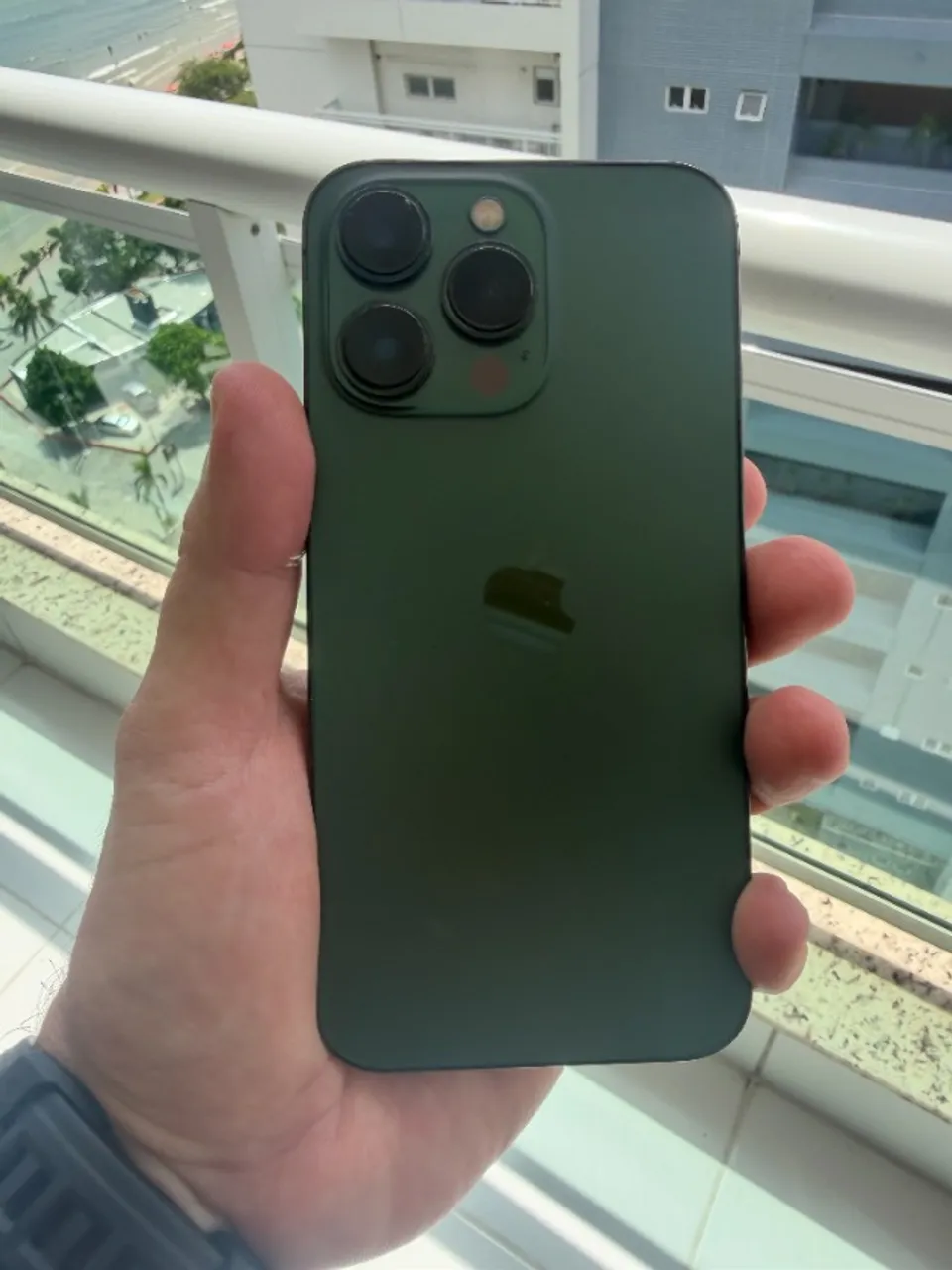 IPhone 13 pro 256gb novo - Celulares e Smartphones - COHAB Anil II