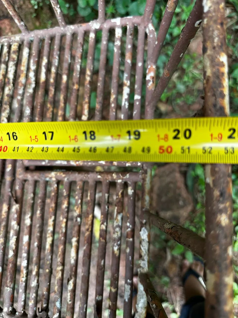 Cesta de lixo antiga de ferro maciço  - Foto 4