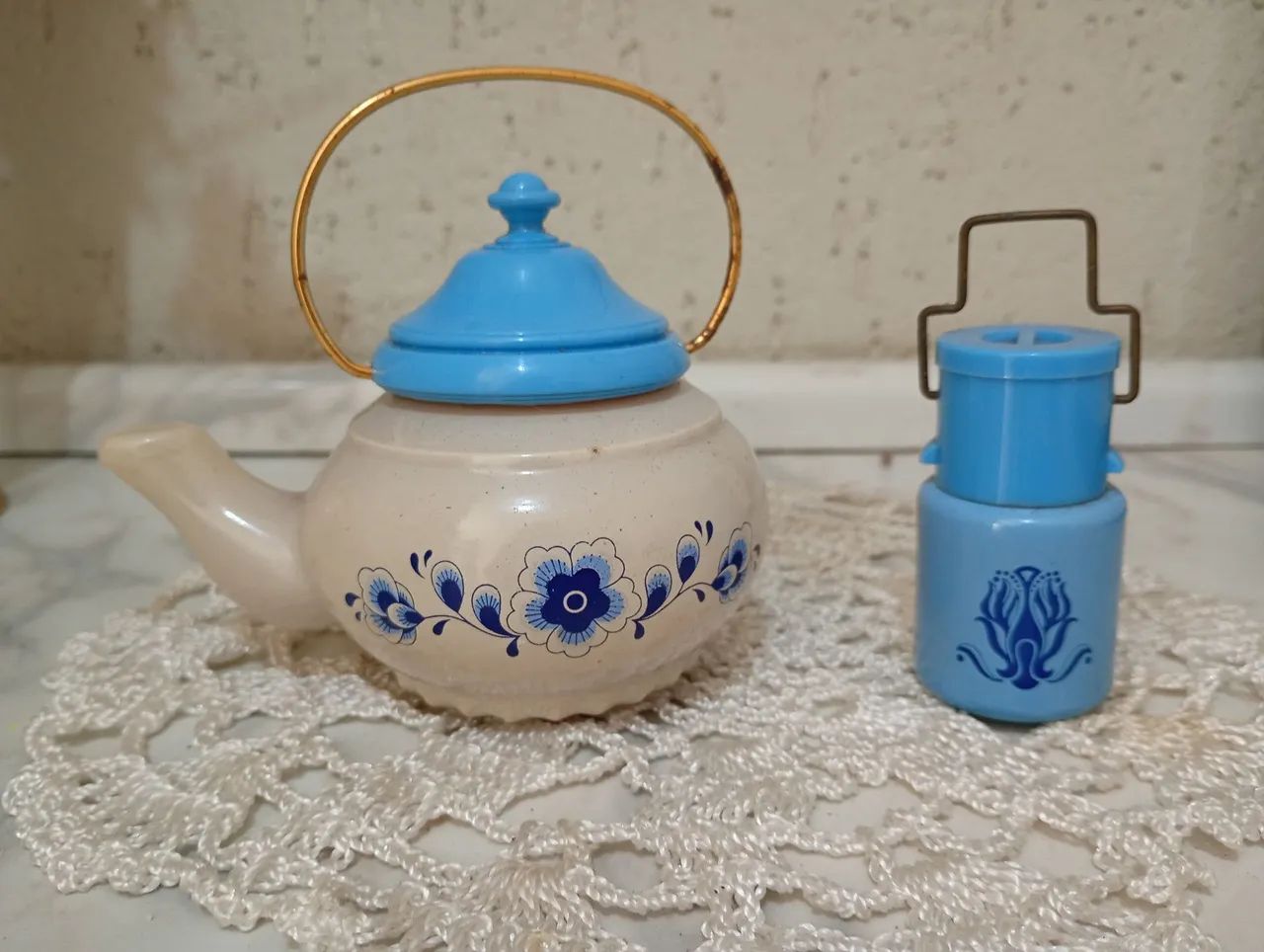Perfume chaleira e leiteira Avon - antigo e raro