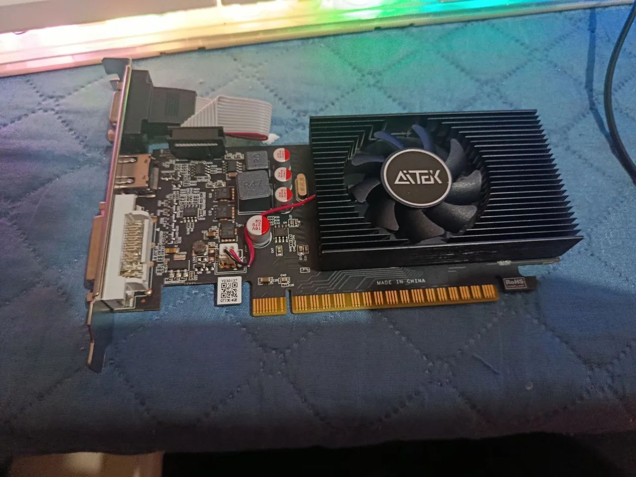 Placa de video Nvidea GT 730 4GB - Foto 2