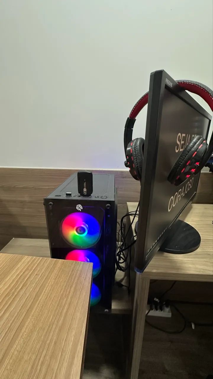 Setup Completo com 3 Monitores AOC 24? + PC Gamer - Foto 2