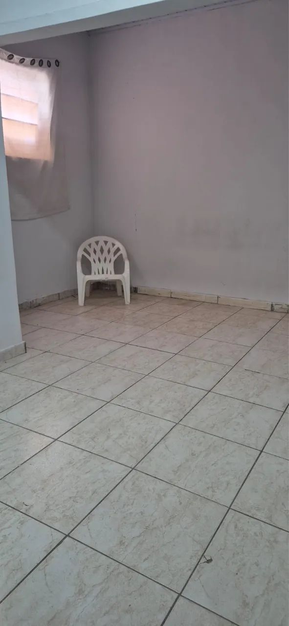 Kitnet  e ponto comercial em Trindade - GO