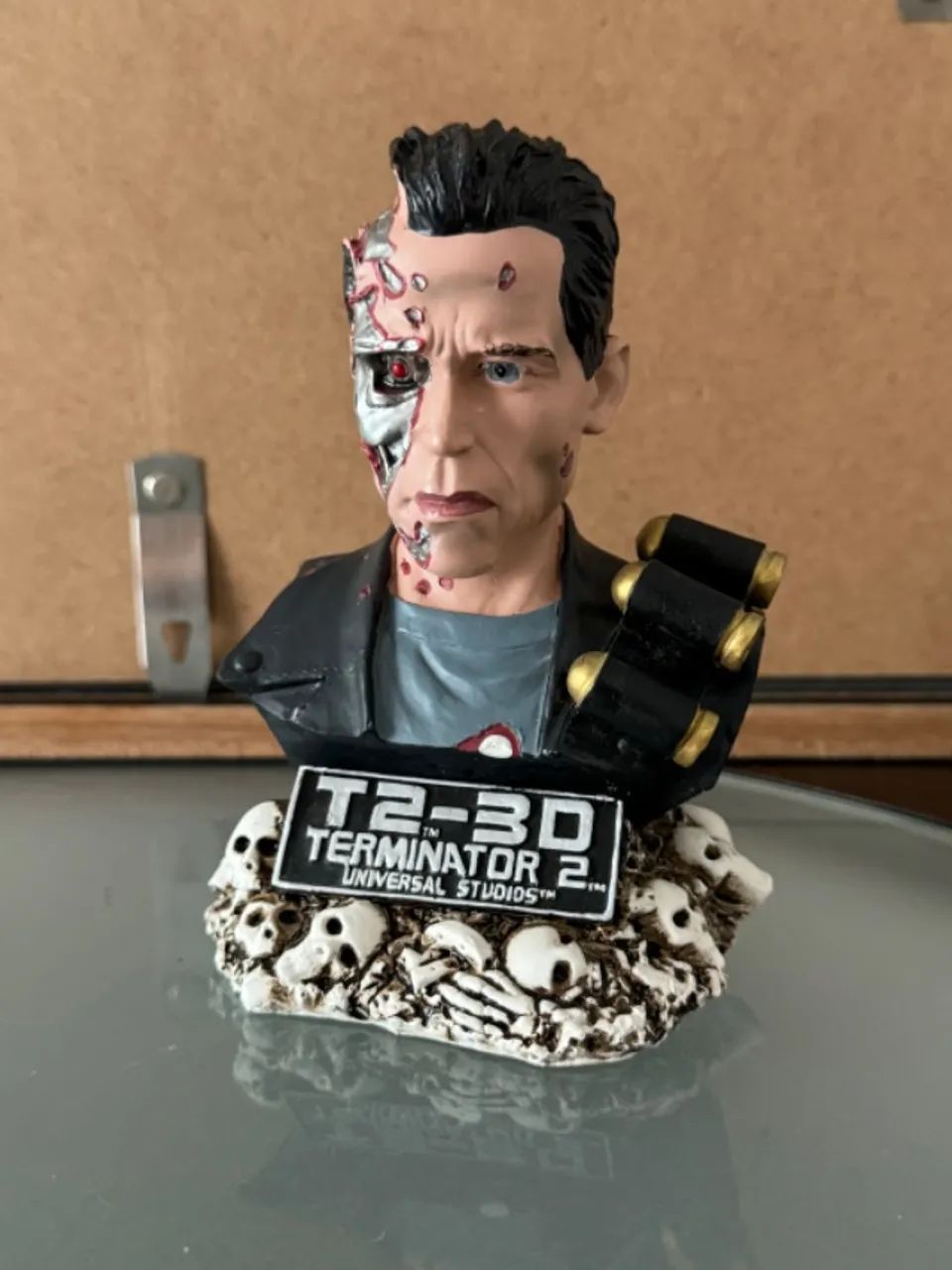 Externaminador do futuro busto de Arnold Schwarzenegger de 13cm