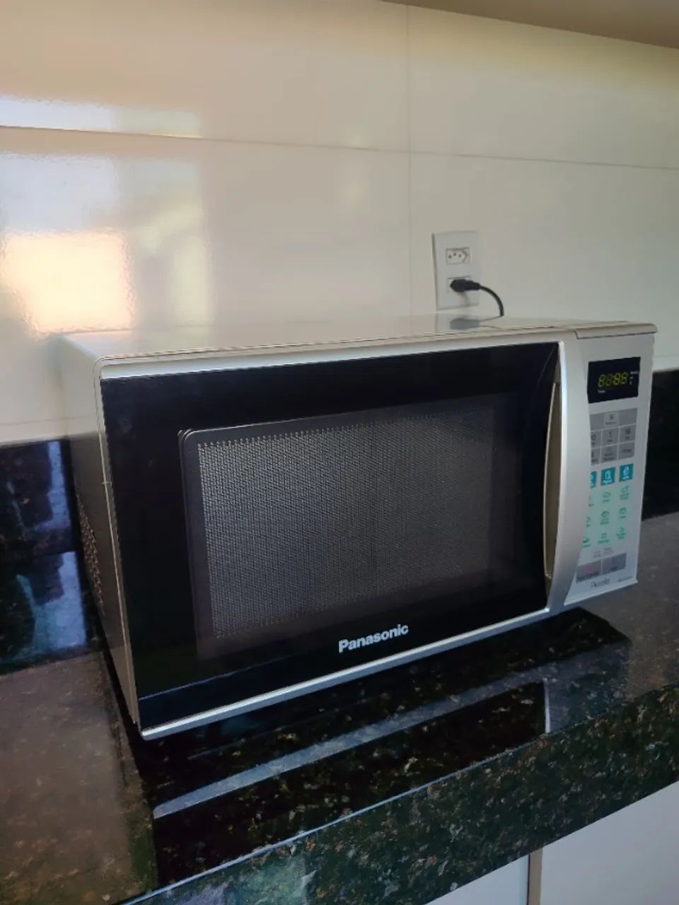 Microondas Panasonic 28 litros. - Foto 4