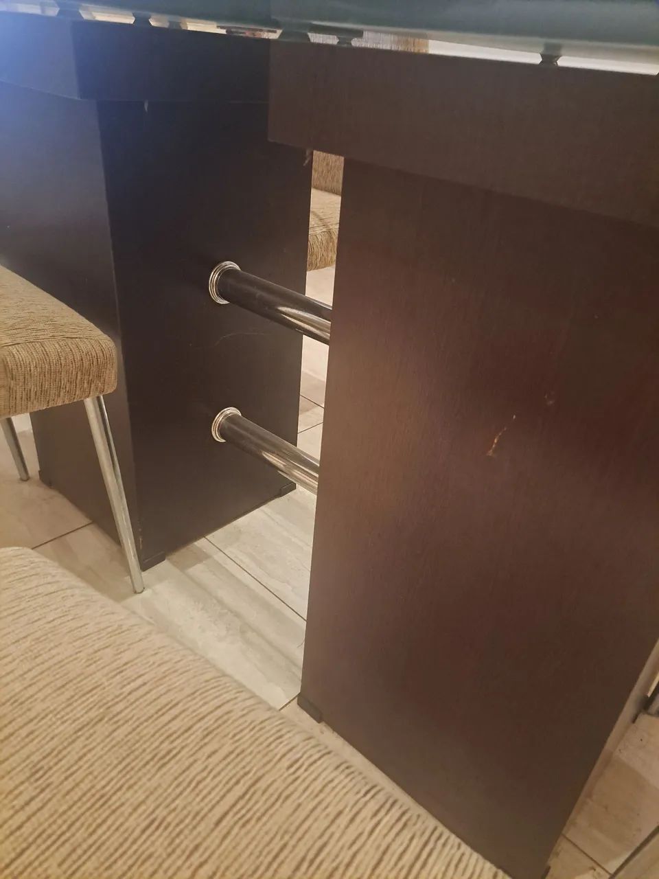 Conjunto mesa 6 cadeiras. Tampo de vidro - Foto 3