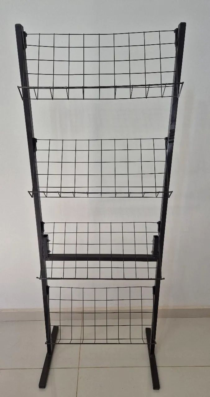 Expositor com 4 bandejas
