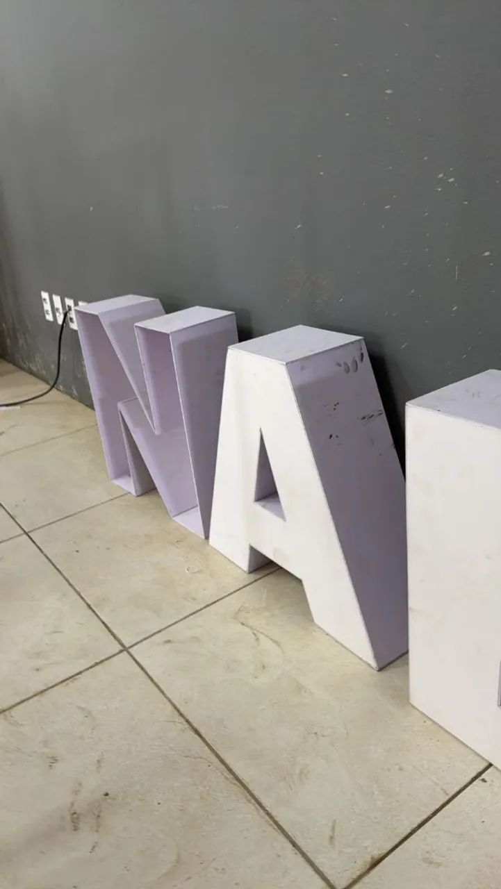 Letra caixa em PVC 