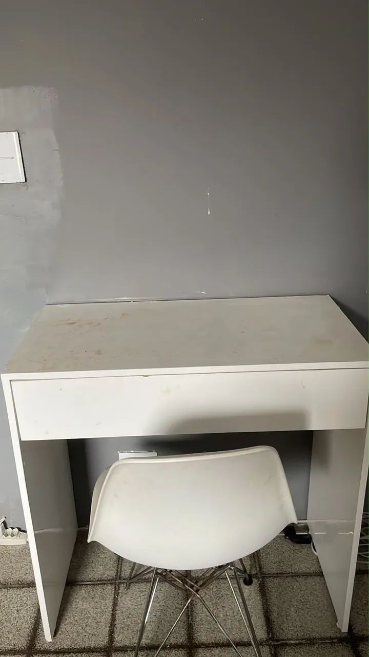MESINHA DE ESTUDO COM CADEIRA 